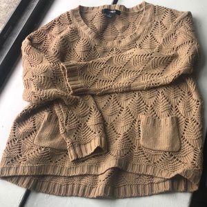 89th & Maddison camel color sweater L